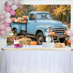 Lofaris Rustikaler Vintage-Truck Herbsthintergrund mit Kürbissen, stimmungsvolle Fotowand für herbstliche Fotoshootings