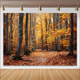 Lofaris Goldener Herbstwald Fotohintergrund mit Laub und Pfad, lebendige Kulisse für professionelle Studioaufnahmen
