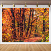 Lofaris Leuchtender Herbstwald Hintergrund mit goldenen Blättern und Waldweg, natürliche Fotokulisse für Porträts und Fotoshootings