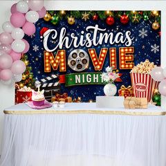 Lofaris Festlicher Weihnachtsfilmabend-Hintergrund mit Popcorn und Filmklappe, gemütliche Kulisse für Winterpartys und Fotoshootings