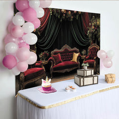 Lofaris Dunkelroter Samt-Partyhintergrund mit Smaragdgrün und Gold, für elegante Feiern und Fotoshootings