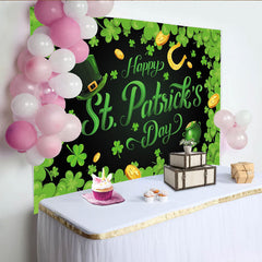 Lofaris St. Patricks Day Hintergrund mit Kleeblättern und Goldmünzen, festliche Dekoration für Party