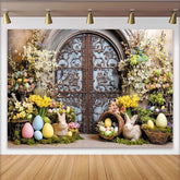 Lofaris Eleganter Osterhintergrund mit Bogen Tür Frühlingsblumen und Hasen, pastellfarbene Ostereier Kulisse für festliche Frühlingsfotos