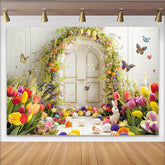 Lofaris Frühlingshafter Osterhintergrund mit Blumenbogen weißer Tür bunten Ostereiern und Schmetterlingen für Fotos