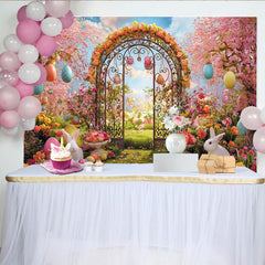 Lofaris Frühlings-Osterhintergrund mit rosa Kirschblüten und bunten Eiern, weiße Hasen blühender Garten für festliche Fotokulisse