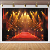 Lofaris Luxuriöser Roter Teppich Bühnenhintergrund mit goldenen Scheinwerfern, elegante Fotokulisse für glamouröse Events