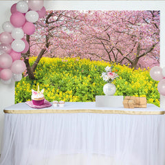Lofaris Rosa Kirschblüten Frühlingslandschaftshintergrund mit gelben Rapsfeldern, natürliche Fotokulisse für Porträt und Fotostudio