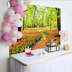 Lofaris Idyllischer Frühlingslandschaft Hintergrund mit orangefarbenen Tulpen, lebendige Fotokulisse für professionelle Fotoshootings