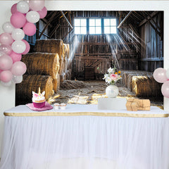 Lofaris Rustikaler Holz-Scheunen-Hintergrund mit Heuballen und Sonnenstrahlen, perfekte Kulisse für Fotoshootings und ländliche Dekoration