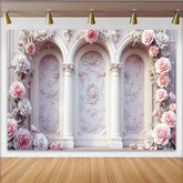 Lofaris Rosa Blumen-Architektur-Hintergrund mit Säulen und Relief, romantische Kulisse für Hochzeiten und Fotoshootings