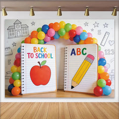 Lofaris Bunter Schulanfang-Hintergrund mit Notizbuch und Luftballons, farbenfrohe Fotokulisse für den ersten Schultag