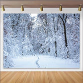 Lofaris Verschneiter Winterwald-Hintergrund mit tiefem Schnee und Bäumen, natürliche Fotokulisse für professionelle Fotografie