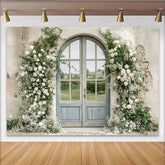 Lofaris Rustikaler Blumen-Tür-Fotohintergrund mit weißen Rosen und Eukalyptus, elegante Kulisse für Hochzeitsfotoshootings