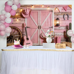 Lofaris Rosa Western Scheunentür Hintergrund mit Cowboyhut und Stiefeln, rustikale Fotokulisse im Country-Stil für Fotoshootings und Events