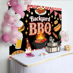 Lofaris Glitzernder Backyard BBQ Grillparty Hintergrund mit Würstchen und Burger, sommerliche Fotowand für Gartenfeste