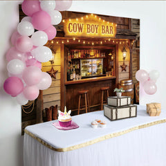 Lofaris Rustikaler Western-Bar-Hintergrund mit Lichterketten und Holzoptik, authentische Saloon-Kulisse für Fotoshootings und Partys