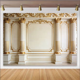 Lofaris Luxuriöser Barock Säulen Hintergrund mit goldenen Verzierungen, elegante Kulisse für professionelle Porträtfotografie und Events