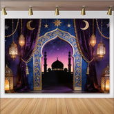 Lofaris Goldener orientalischer Hintergrund mit Moschee Silhouette, Halbmond und Sternen, festliche Kulisse für Ramadan und Märchenparty