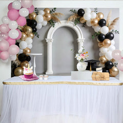 Lofaris Eleganter Schwarz-Gold Abschlussfeierhintergrund mit Bögen und Ballons, stilvolle Fotowand für unvergessliche Feierlichkeiten
