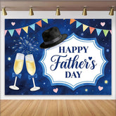 Lofaris Dunkelblauer Happy Vatertagshintergrund mit Sektgläsern und Hut, festliche Kulisse für Vatertagsfeier und Fotoshooting