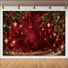Lofaris Festlicher roter Weihnachtshintergrund mit goldenen Sternen und Kugeln, glitzernde Tannenzweige für stimmungsvolle Feiertagsfotografie
