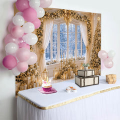 Lofaris Goldener Weihnachts-Hintergrund mit festlichen Bäumen und verschneitem Fenster, elegante Winterkulisse für Fotoshooting