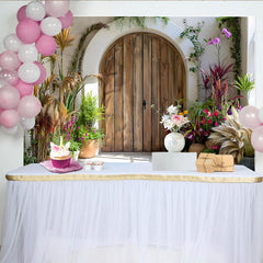 Lofaris Sonniger Innenhof Tür Hintergrund Holzbogen Pflanzen