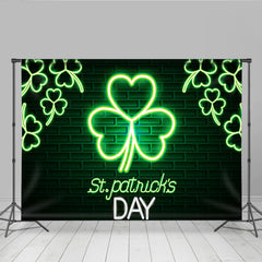 Lofaris St Patricks Day Hintergrund Neon Kleeblatt Schild Ziegelwand Irischer Pub Party