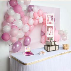 Rosa Ballonbogen Cake Smash Hintergrund Weißer Buchstabenblock Mädchen Geburtstag