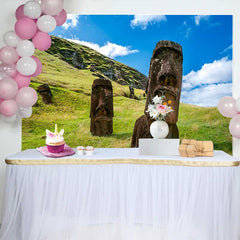 Lofaris Osterinsel Riesige Moai Statuen Gras Hügel Hintergrund Antike Historische Relikte