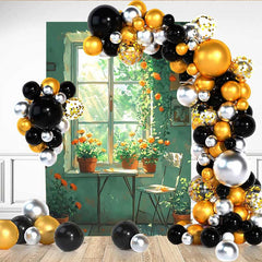 Lofaris Schlichtes Grünes Fenster Hintergrund Weißer Stuhl