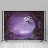 Schrecklich Mond Und Wald Nebelig Halloween Hintergrund