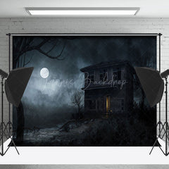 Horror Alt Aus Holz Haus In Mondlicht Halloween Hintergrund