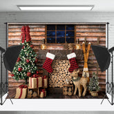 Lofaris Kabine Holz Fenster Stapel Elch Baum Weihnachten Hintergrund