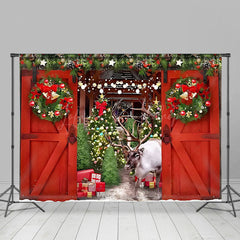 Lofaris Ren Bei Der Mahagoni Tür Weihnachten Hintergrund