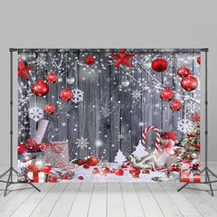 Lofaris Schneebedeckt Winter Rot Geschenke Glocken Holz Weihnachten Hintergrund