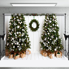 Lofaris Weiß Holz Tür Kranz Weihnachten Baum Geschenk Hintergrund