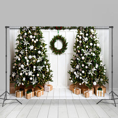Lofaris Weiß Holz Tür Kranz Weihnachten Baum Geschenk Hintergrund