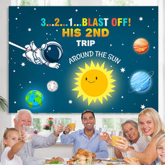 Sprengen Sie sterben Kulisse für seinen 2. Um Die Sonne Geburtstag In sterben Luft