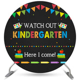 Kreis Betrachten Aus Kindergarten Hier ICH Kommen Hintergrund