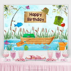 Fisch An Der Boot In Der Fluss Glücklich Geburtstag Hintergrund
