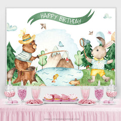 Waldbär und Kaninchen weißer Hintergrund zum Geburtstag