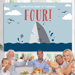 Unser Wenig Baby Ist Drehen Vier Hai Geburtstag Hintergrund