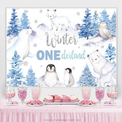 Schneebedeckt Wald Mit Weiss Tier Glücklich Geburtstag Hintergrund