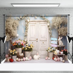 Weiß Hölzern Tür Blumen Hasen Ostern Hintergrund
