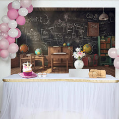 Lofaris Vintage Klassenzimmer Fotohintergrund mit Tafel und Holzfußboden, pädagogische Kulisse für Schulfotografie und Lernumgebung