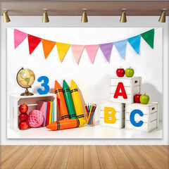 Lofaris Regenbogen Schulanfangshintergrund mit ABC-Blöcken Globus und Wachsmalstiften, bunte Fotokulisse für Kinder und Einschulungsfeier