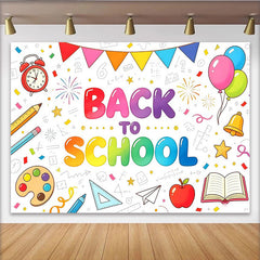 Lofaris Bunter Schulanfangshintergrund mit Schulmaterialien und Luftballons, fröhliche Fotokulisse für Einschulungsfeier und Klassenzimmer