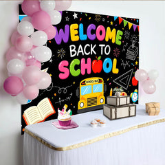 Lofaris Bunter Schulanfangshintergrund mit Schulbus und Kreidetafel-Design für Kinder, fröhliche Fotokulisse für Schulparty-Dekoration