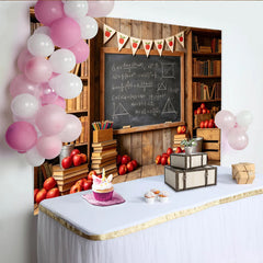 Lofaris Rustikaler Einschulung Hintergrund mit Holzregalen, Tafel und Apfelbanner, Vintage Schulzimmer Kulisse für Fotostudio